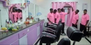 Kerala Prison Inmates run beauty parlour